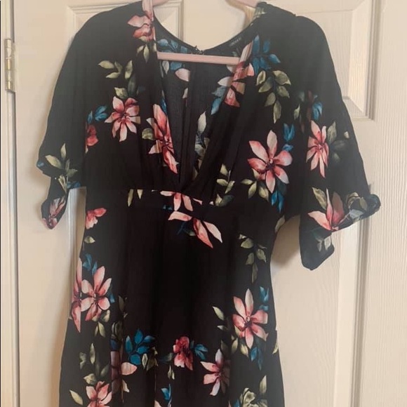 Dress - Picture 3 of 3